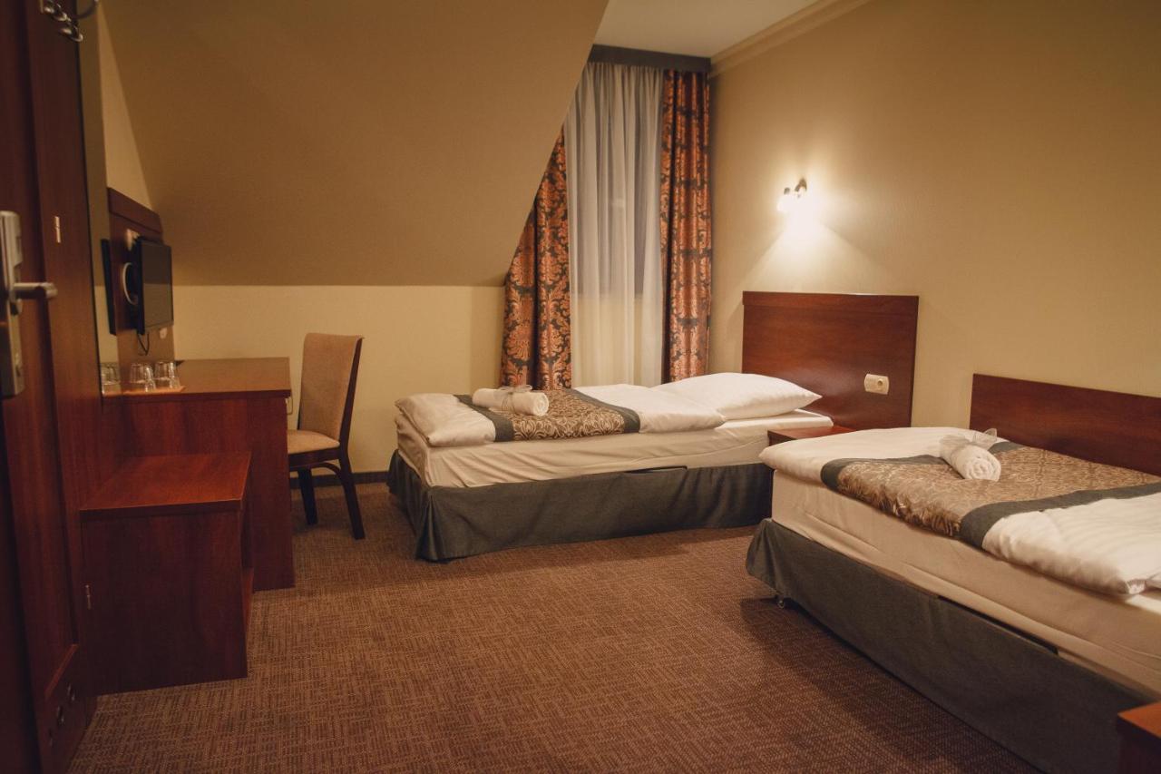 Nad Borkiem Hotel Kosarzyn  Eksteriør billede