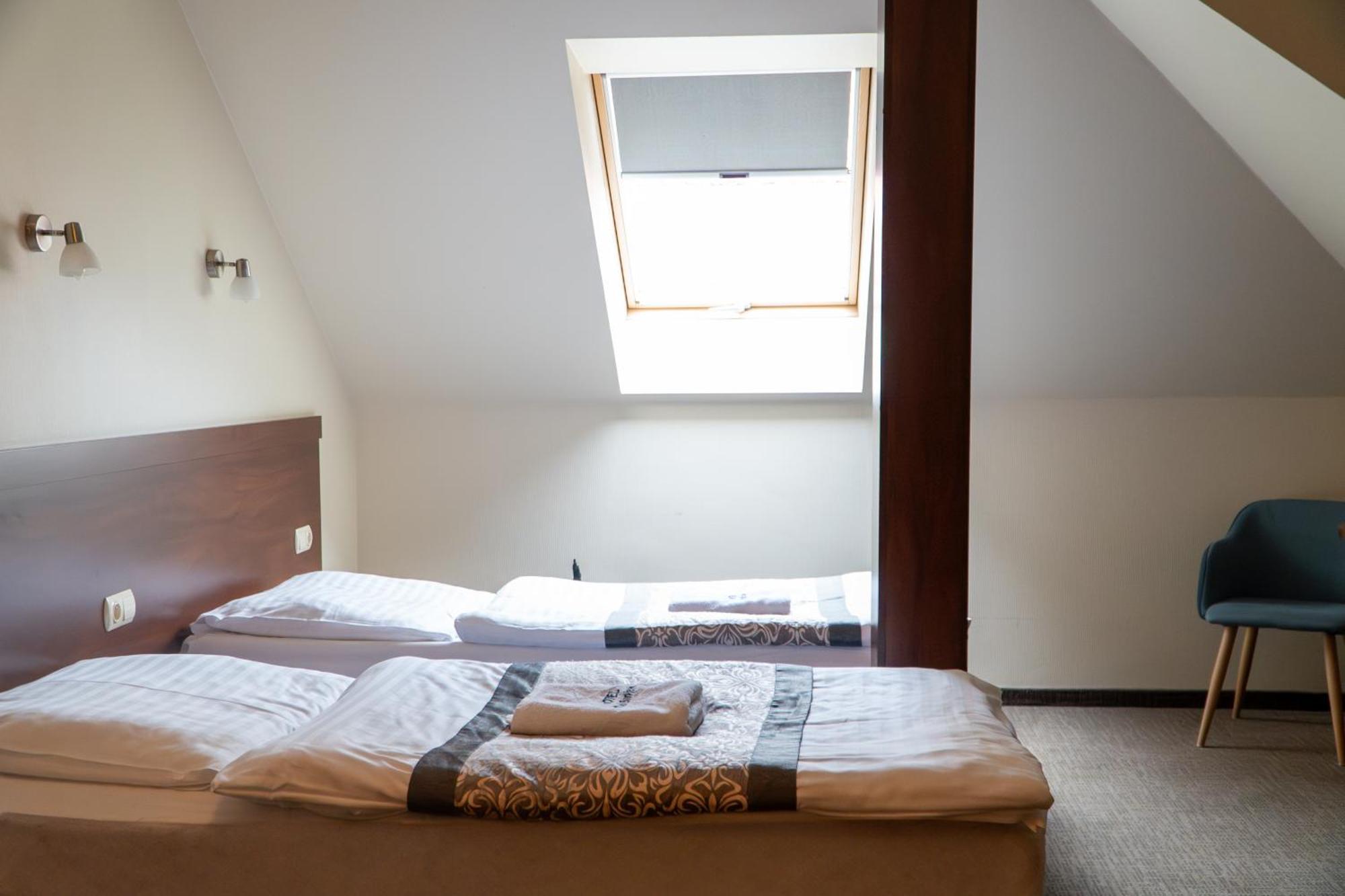 Nad Borkiem Hotel Kosarzyn  Eksteriør billede
