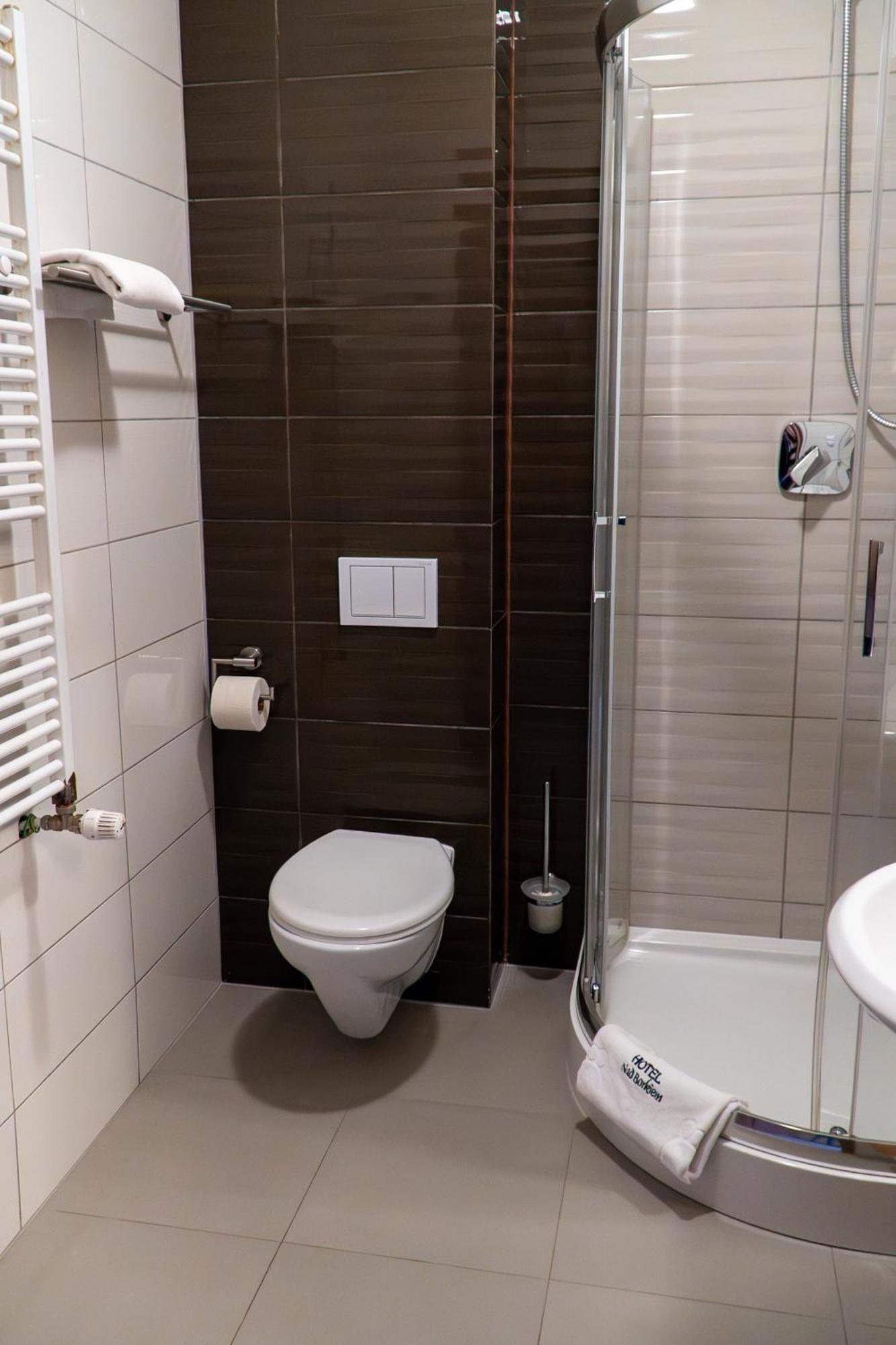 Nad Borkiem Hotel Kosarzyn  Eksteriør billede