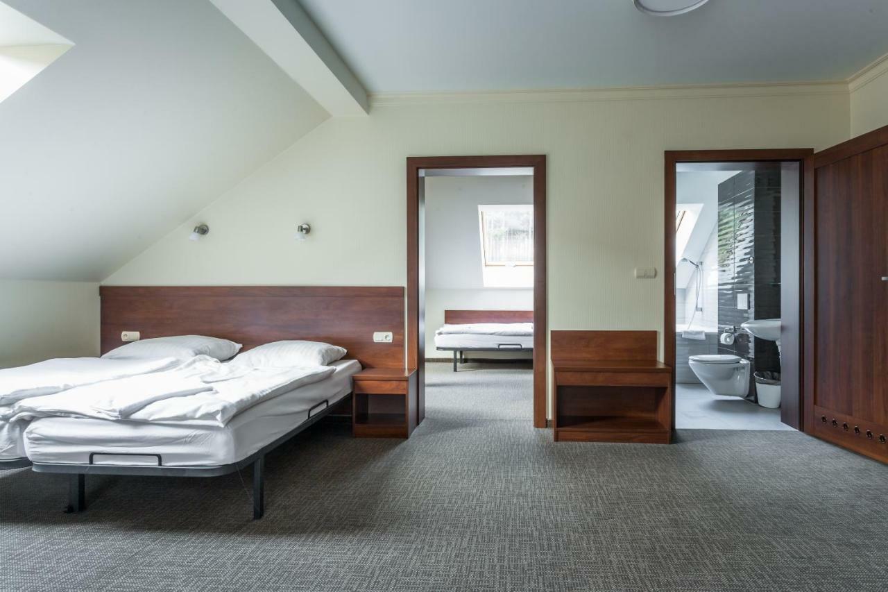 Nad Borkiem Hotel Kosarzyn  Eksteriør billede